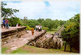 PhanomRung15B.jpg (24643 bytes)