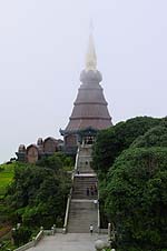 Mahathat904.JPG (9640 bytes)