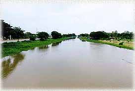 KlongRangsit2A.jpg (9476 bytes)