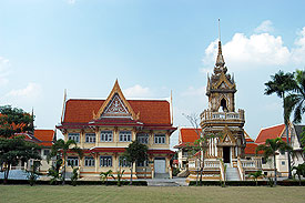 PhraPatone104.jpg (20382 bytes)