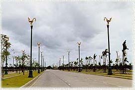 PhutthaMonthon3A.JPG (14994 bytes)