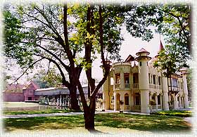 SanamChan1A.jpg (29685 bytes)