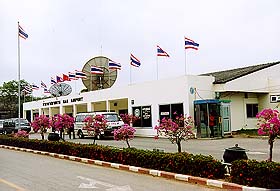 Airport1.jpg (20650 bytes)