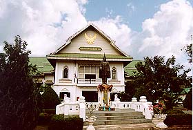 Museum1.jpg (22054 bytes)