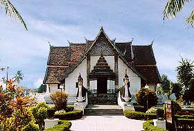 WatPhumin2.jpg (23624 bytes)