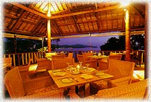 Phuket3.jpg (18277 bytes)