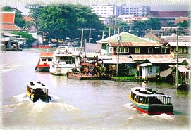 Boats1.jpg (22696 bytes)