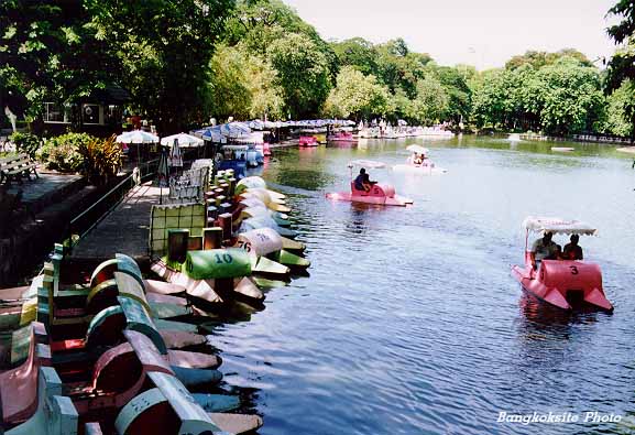 Lake2Large.jpg (59366 bytes)