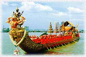 RoyalBarge2.jpg (19831 bytes)