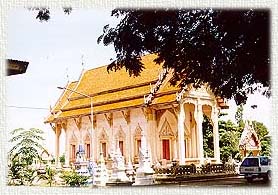 WatSisakorn2A.JPG (27258 bytes)
