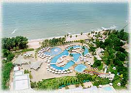 PattayaPark2.jpg (19058 bytes)