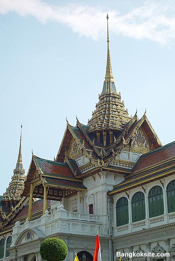 GrandPalace106.JPG (48884 bytes)